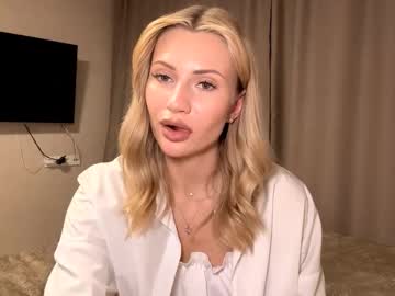 Evonphernetton Chaturbate stream image from March 21, 2026
