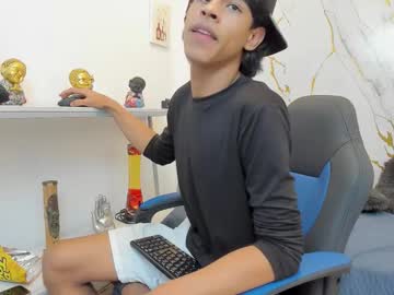 Zayn_Fox32 Chaturbate stream image from March 21, 2026