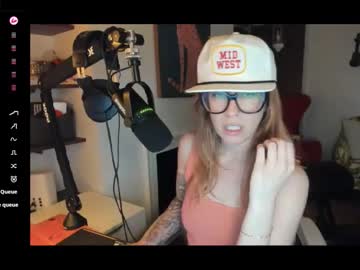 Homemakermilf Chaturbate stream image from March 22, 2026