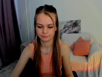 Midnighteaura Chaturbate stream image from March 22, 2026