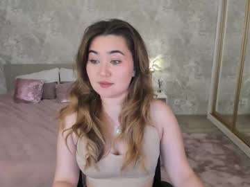 Alineleee Chaturbate stream image from March 22, 2026
