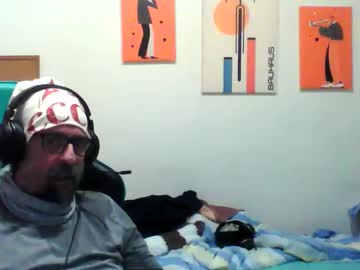 Sillybear42 Chaturbate stream image from March 22, 2026