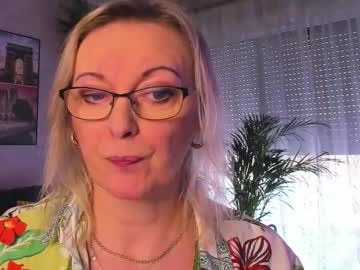 Xvanessalove Chaturbate stream image from March 22, 2026
