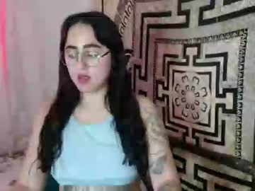 Ninakravtz Chaturbate stream image from March 22, 2026