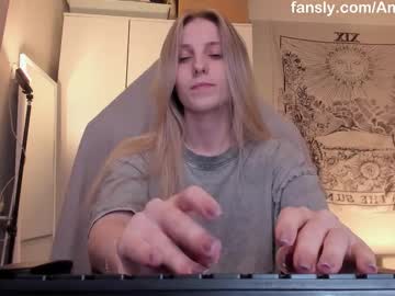 Meandmaboy Chaturbate stream image from March 22, 2026