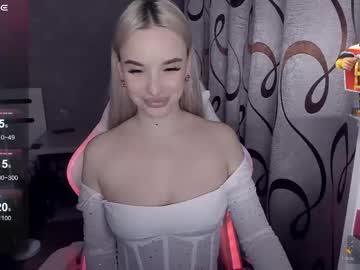 Kirakrox Chaturbate stream image from March 22, 2026