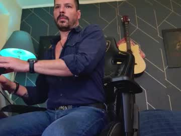 Aaronbomer Chaturbate stream image from March 22, 2026