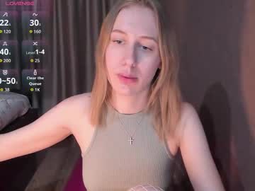 Katty_Blondy Chaturbate stream image from March 22, 2026