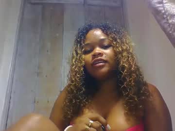 Natachazz Chaturbate stream image from March 23, 2026