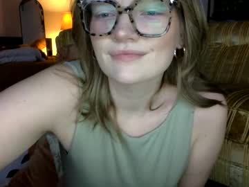 Steviemae_ Chaturbate stream image from March 23, 2026