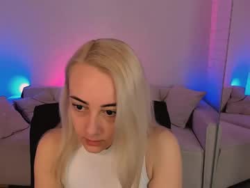 Carolmoor Chaturbate stream image from March 23, 2026