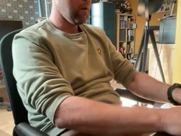 Chris13abcd Chaturbate stream image from March 23, 2026