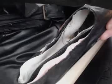 Leatherpants73 Chaturbate stream image from March 23, 2026