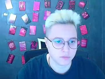 Ellie_Kisess Chaturbate stream image from March 23, 2026
