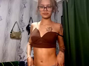 Lunariella Chaturbate stream image from March 23, 2026