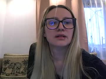 Melly_Rosey Chaturbate stream image from March 23, 2026
