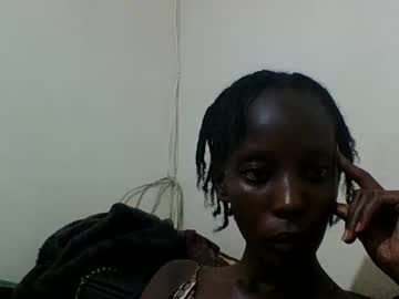 Petite_Reign Chaturbate stream image from March 23, 2026