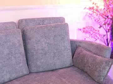 Meganlowell Chaturbate stream image from March 23, 2026
