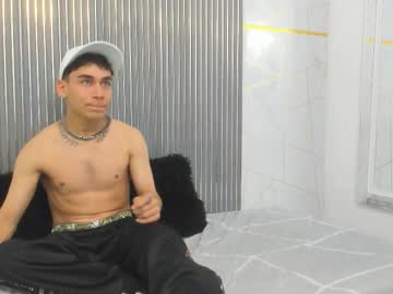 Kitsune_44 Chaturbate stream image from March 23, 2026