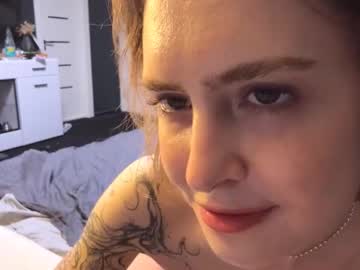 Mallorysulzbach Chaturbate stream image from March 23, 2026