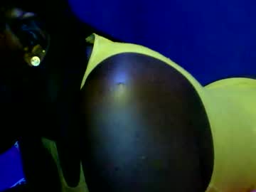 Sexyannx Chaturbate stream image from March 23, 2026
