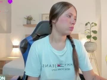 Nataly_Rodri Chaturbate stream image from March 24, 2026