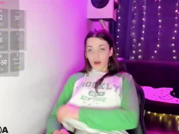 Mialune01 Chaturbate stream image from March 24, 2026