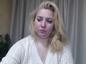 Ohsweetiren Chaturbate stream image from March 24, 2026