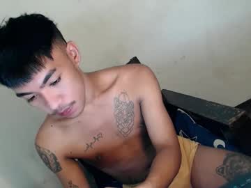 Gelluxxx Chaturbate stream image from March 24, 2026