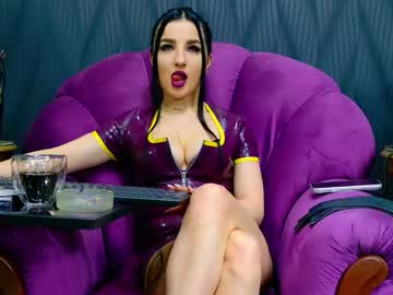 Vivianreeve Chaturbate stream image from March 24, 2026