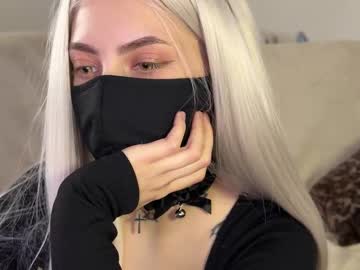 Deviliaaa Chaturbate stream image from March 24, 2026