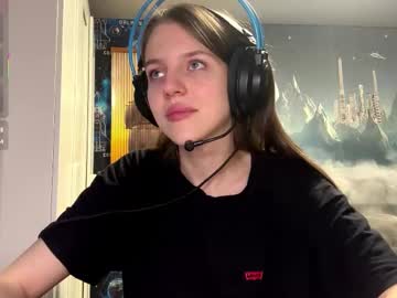 Melonygriffen Chaturbate stream image from March 24, 2026