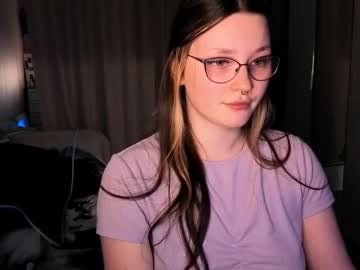 Milliedoll Chaturbate stream image from March 24, 2026