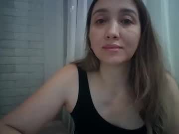 Avinelra Chaturbate stream image from March 24, 2026