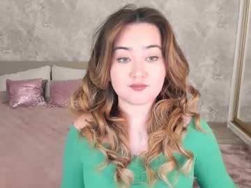 Alineleee Chaturbate stream image from March 24, 2026