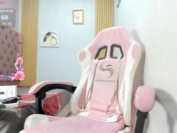 Naomis_35 Chaturbate stream image from March 24, 2026