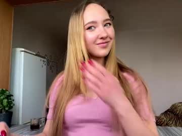 Madalyneaks stream image from March 25, 2026
