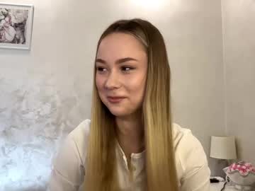 Aleshiavavro Chaturbate stream image from March 25, 2026
