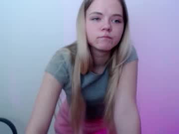 Millaloveli Chaturbate stream image from March 25, 2026