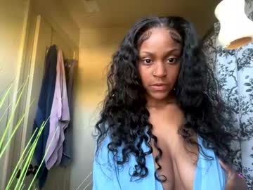 Sexxyynini Chaturbate stream image from March 25, 2026