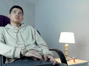Joshbeech Chaturbate stream image from March 25, 2026