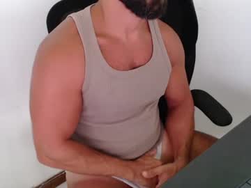 Beard_Top_Guy Chaturbate stream image from March 25, 2026