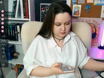 Lovbess Chaturbate stream image from March 25, 2026