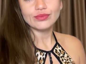 Orilayne Chaturbate stream image from March 25, 2026