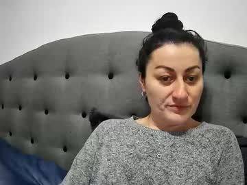 Mikyloveu Chaturbate stream image from March 25, 2026