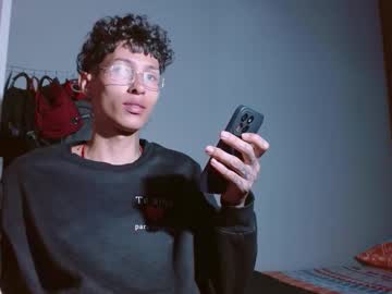 Daniel_Deluxx Chaturbate stream image from March 25, 2026
