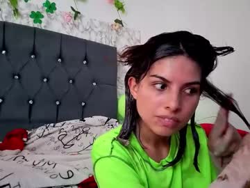 Ninasky19 Chaturbate stream image from March 25, 2026