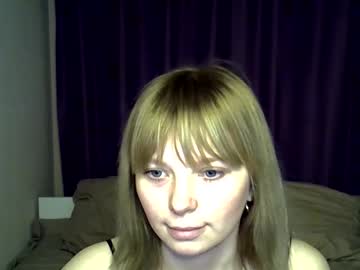 Mianine Chaturbate stream image from March 25, 2026