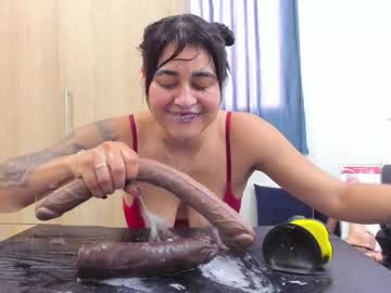 Andreitatruji Chaturbate stream image from March 25, 2026