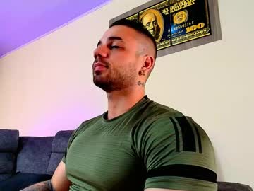 Jeremylowe Chaturbate stream image from March 25, 2026